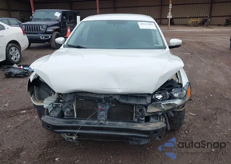 2015 Volkswagen Passat 1.8T Wolfsburg Edition z USA, uszkodzony, nr VIN 1VWAT7A38FC014908